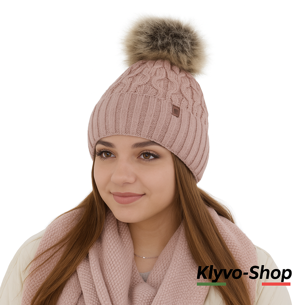 KATTY - Berretto Donna invernale con pompon in pelliccia ecologica e fodera in pile.