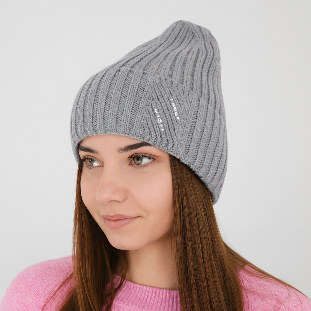 ARIGA - Berretto Donna in Lana Merino Extrafine 100% con Strass – Caldo, Elegante e Termoregolante per l’Inverno.